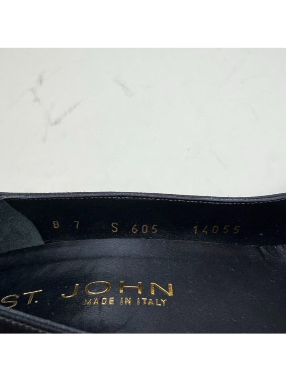 St. John Nicolette Pointed Toe Pumps Black Satin Women's 7B Made in Italy - Picture 9 of 12